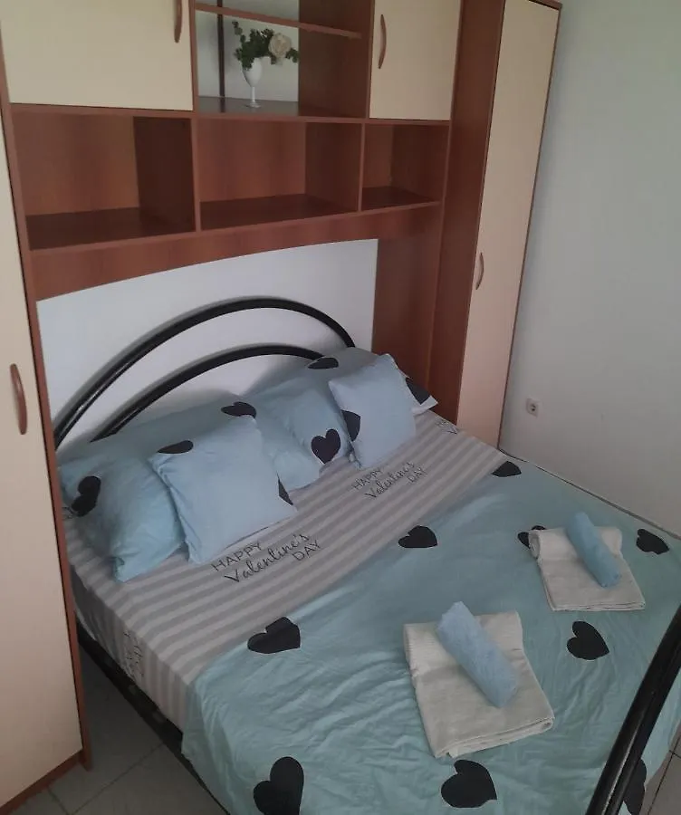 Leon Apartment Lopar 0*,