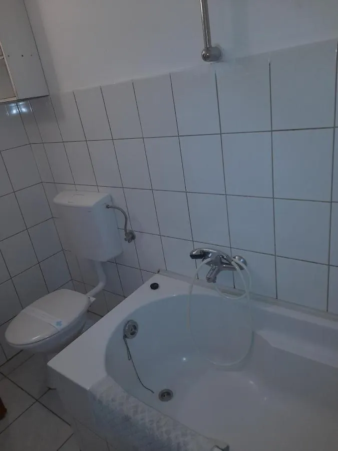 Leon Apartment Lopar