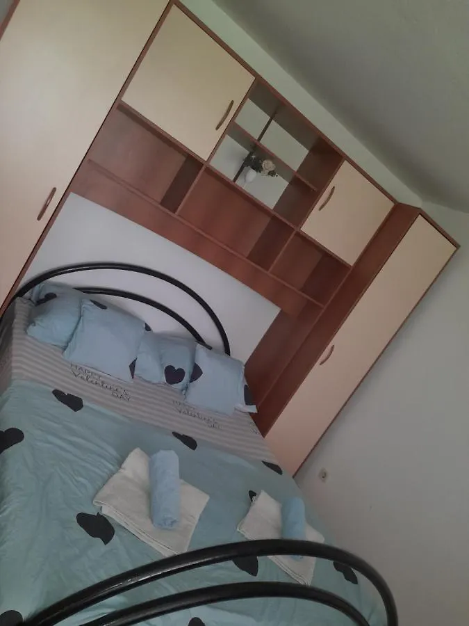 Leon Apartment Lopar